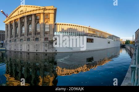 Pergamonmuseum , James Simon Galerie, Architekt David Chipperfield, neues Besucherzentrum am Kupfergraben, Eingang zum Pergamonmuseum, Museumsinsel, Stockfoto