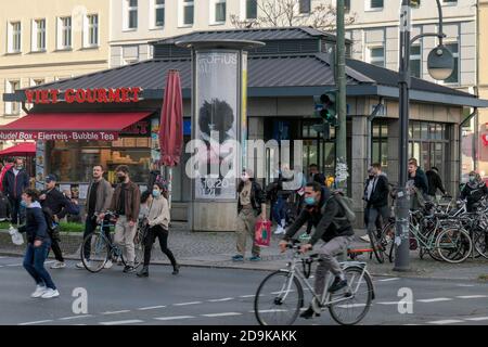 Hermannplatz Berlin Neukölln, Corona Hotspot Stockfoto