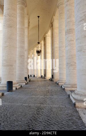 Italien, Rom, Petersplatz, Bernini-Kolonnade Stockfoto