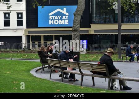 Leicester Square, London, Großbritannien. November 2020. Sperre 2. Ruhige Straßen im Londoner West End. Kredit: Matthew Chattle/Alamy Live Nachrichten Stockfoto