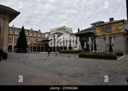 Covent Garden, London, Großbritannien. November 2020. Sperre 2. Ruhige Straßen im Londoner West End. Kredit: Matthew Chattle/Alamy Live Nachrichten Stockfoto