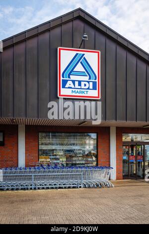 Aldi-Nord Logo auf dem Supermarkt, Datteln, Nordrhein-Westfalen, Deutschland Stockfoto