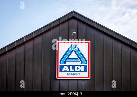 Aldi-Nord Logo auf dem Supermarkt, Datteln, Nordrhein-Westfalen, Deutschland Stockfoto