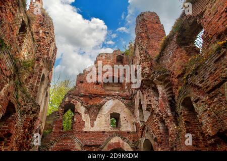 Die Ruinen der mittelalterlichen deutschen Burg Balga in der Region Kaliningrad, Russland. Stockfoto