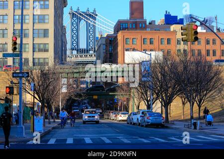 New York City, New York, Vereinigte Staaten von Amerika - Brooklyn, Blick Richtung Manhattan Bridge, USA. Stockfoto