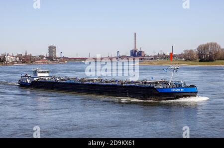 Tanker auf dem Rhein, Duisburg, Ruhrgebiet, Nordrhein-Westfalen, Deutschland Stockfoto