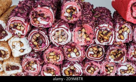 Auswahl an türkischen Spezialitäten, bekannt als türkische Delikatessen Erhältlich zum Verkauf vor allem in allen Bereichen in der Türkei Land Stockfoto