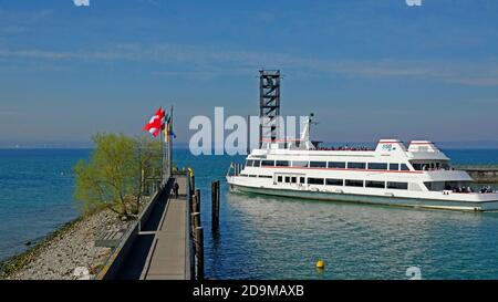 Hafen und Moleturm, Friedrichshafen am Bodensee, Baden-Württemberg, Deutschland Stockfoto