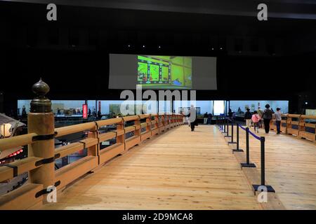 Die lebensgroße Nachbildung der Nihonbashi-Brücke zeigt im Inneren von Edo-Tokyo Museum.Bezirk Ryogoku.Sumida-Ku.Tokyo.Japan Stockfoto