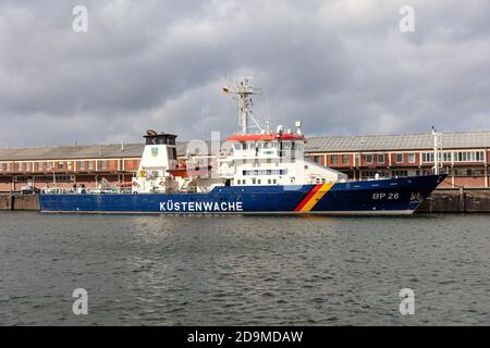 Bundespolizei Boot BP 26 ESCHWEGE im Hafen von Cuxhaven, Deutschland Stockfoto