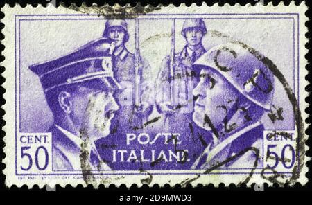 Mussolini und Hitler auf alter italienischer Briefmarke Stockfoto