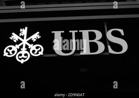 Das Logo der grössten Bank der Schweiz die UBS (Bankverein) Logo in der Europa Allee in der Nähe des Hauptbahnhofs von Zürich Stadt Stockfoto