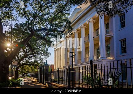 Barton Academy, die erste öffentliche Schule in Alabama, wird am 31. Oktober 2020 in Mobile, Alabama, abgebildet. Stockfoto