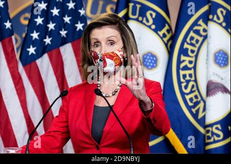 Washington, DC, USA. November 2020. House-Sprecherin NANCY PELOSI (D-CA) spricht auf ihrer wöchentlichen Pressekonferenz. Quelle: Michael Brochstein/ZUMA Wire/Alamy Live News Stockfoto