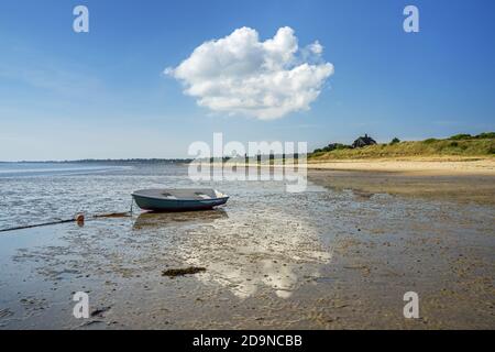 Boot im Watt vor Munkmarsch, Sylt, Nordfriesland, Schleswig-Holstein, Norddeutschland, Deutschland, Europa Stockfoto