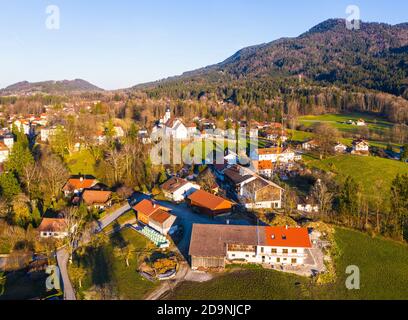 Bad Heilbrunn, Tölzer Land, Drohnenbild, Alpenvorland, Oberbayern, Bayern, Deutschland Stockfoto