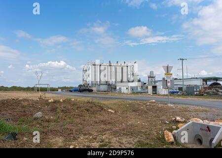 Brisbane, Queensland, Australien - 26. September 2019: Kraftstoffspeicher in einem Industriegebiet Stockfoto