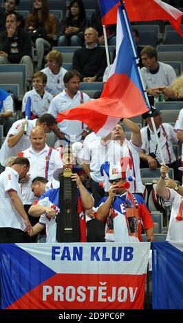 Prag, Tschechische Republik. September 2013. DAVIS CUP HALBFINALE, Tschechische Republik gegen Argenina, 13. - 15. September 2013, Prag, Tschechische Republik. Fans der Tschechischen Republik. /PSPA/Slavek Ruta *** Local Caption Credit: Slavek Ruta/ZUMA Wire/Alamy Live News Stockfoto