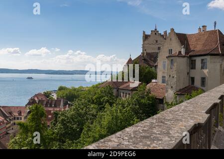 Europa, Deutschland, Baden-Württemberg, Bodensee, Meersburg, Schloss, im Hintergrund die Insel Mainau Stockfoto