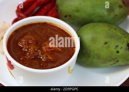 Rohes Mango-Chutney, süß und sauer, indisches Essen Stockfoto