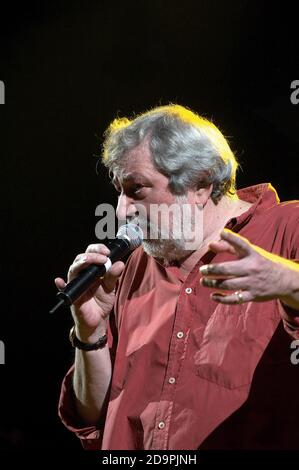 Brescia(Bs),Italien,JNovember 10,das Konzert live vom italienischen Folk-Sänger Francesco Guccini, November 10,2007 in Brescia, Italien Stockfoto