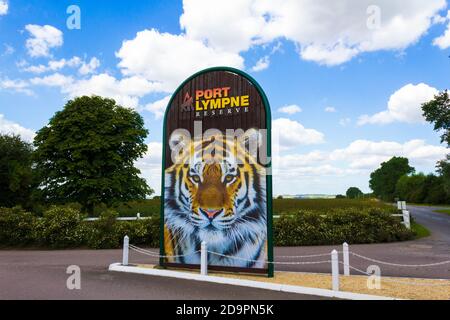 Blick auf den Eingang des Port Lympne Reserve -eine Zucht Heiligtum für seltene und gefährdete Tiere,Lympne,Kent,UK Stockfoto