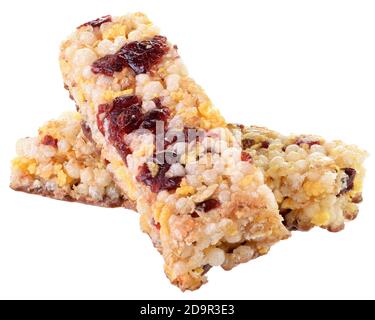 Müsliriegel mit Preiselbeeren und Puffreis. Stockfoto