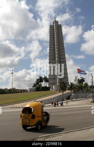 Das Jose Marti Denkmal in Havanna Kuba Jose Marti (1853-1895) war ein Revolutionär und Dichter, der die Unabhängigkeit von Spanien befürwortete und unterstützte. Er gilt als Nationalheld in Kuba Stockfoto