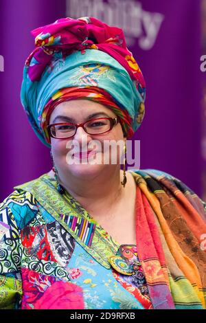 Camila Batmunghelidjh, Gründerin der Kindergesellschaft Charity. 2013 Shaftesbury Lecture, Harrow School, Harrow, London, Großbritannien Stockfoto