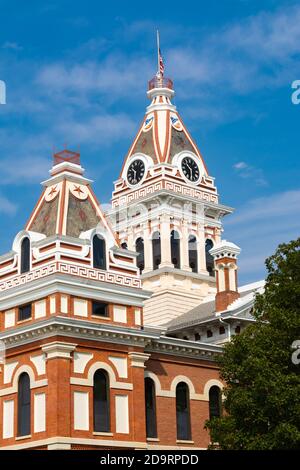 Das Livingston County Courthouse an einem wunderschönen Herbstmorgen. Pontiac, Illinois, USA Stockfoto