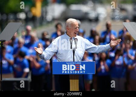 New York, Usa. Joe Biden sollte der Gewinner der Wahl 2020 sein. November 2020. Das am 18. Mai 2019 aufgenommene Foto zeigt den ehemaligen US-Vizepräsidenten Joe Biden, der während einer Wahlkampfveranstaltung in Philadelphia, den Vereinigten Staaten, spricht. Joe Biden wurde projiziert, um der Gewinner der Wahl 2020 zu sein, nach mehreren US-Medien am 7. November 2020. Quelle: Liu Jie/Xinhua/Alamy Live News Stockfoto