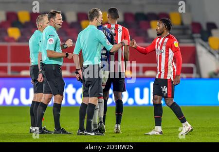 London, Großbritannien. November 2020. Das Ende des Spiels der EFL Sky Bet Championship zwischen Brentford und Middlesbrough im Brentford Community Stadium, London, England am 7. November 2020. Foto von Phil Hutchinson. Nur redaktionelle Verwendung, Lizenz für kommerzielle Nutzung erforderlich. Keine Verwendung bei Wetten, Spielen oder Veröffentlichungen einzelner Vereine/Vereine/Spieler. Kredit: UK Sports Pics Ltd/Alamy Live Nachrichten Stockfoto