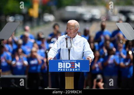 New York, Usa. Joe Biden sollte der Gewinner der Wahl 2020 sein. November 2020. Das am 18. Mai 2019 aufgenommene Foto zeigt den ehemaligen US-Vizepräsidenten Joe Biden, der an einer Wahlkampfveranstaltung in Philadelphia, USA, teilnimmt. Joe Biden wurde projiziert, um der Gewinner der Wahl 2020 zu sein, nach mehreren US-Medien am 7. November 2020. Quelle: Liu Jie/Xinhua/Alamy Live News Stockfoto