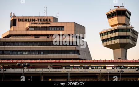 Berlin, Deutschland. November 2020. Flughafen Tegel am letzten Tag des regulären Betriebs. Der feierliche letzte Flug ist für 8.11 geplant. Quelle: Fabian Sommer/dpa/Alamy Live News Stockfoto