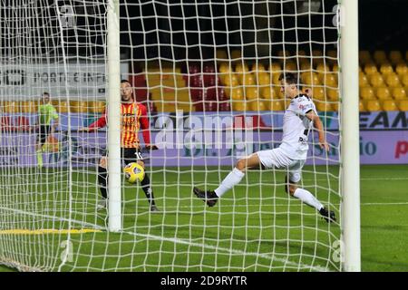 Benevento, Italien. November 2020. Roberto Insigne (Benevento Calcio) während der Serie A Fußballspiel zwischen Benevento Calcio - Spezia Calcio, Stadio Ciro Vigorito am 7. November 2020 in Benevento Italien - Foto Emmanuele Mastrodonato /LM Kredit: Unabhängige Fotoagentur/Alamy Live Nachrichten Stockfoto