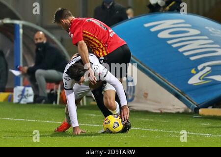 Benevento, Italien. November 2020. Christian Maggio (Benevento Calcio) während der Serie EIN Fußballspiel zwischen Benevento Calcio - Spezia Calcio, Stadio Ciro Vigorito am 7. November 2020 in Benevento Italien - Foto Emmanuele Mastrodonato /LM Kredit: Unabhängige Fotoagentur/Alamy Live Nachrichten Stockfoto