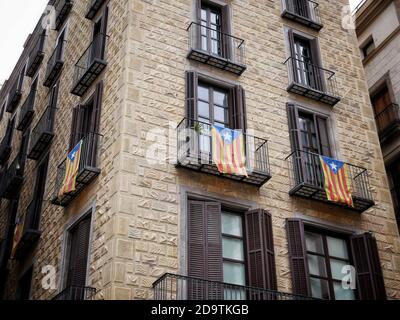 Katalanische Flaggen, BarcelonaBild von Julian Brown Stockfoto