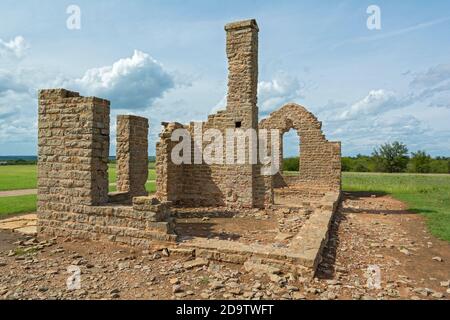 Texas Forts Trail, Shackelford County, Albany, Fort Griffin State Historic Site, Verwaltungsgebäude (Ruine) Stockfoto