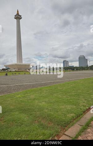 Jakarta, Indonesien, März 2016. Obelisk erinnert an die Unabhängigkeit Indonesiens von den Niederlanden am Merdeka-Platz. Stockfoto