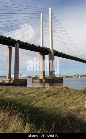 Brücke der Königin Elizabeth II. Dartford Crossing, London, Kent, England, UK. Stockfoto