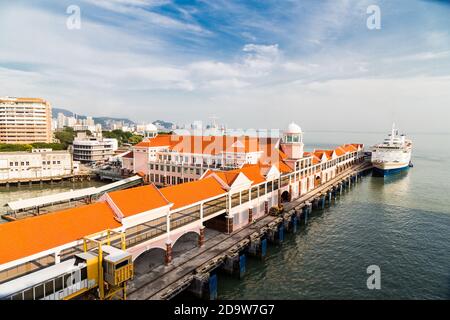 Sonnenaufgang am Swettenham Pier Cruise Terminal, Penang Island Stockfoto