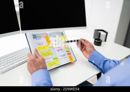 Kalender Agenda Planung Mit Terminplan Memoliste Stockfoto