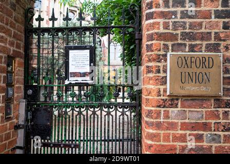 Die Oxford Union, Oxford, Großbritannien. Eine Debattiergesellschaft bildete sich 1823. Die Oxford Union hat bekannte Persönlichkeiten beherbergt, darunter die umstrittene extreme Rechte. Stockfoto