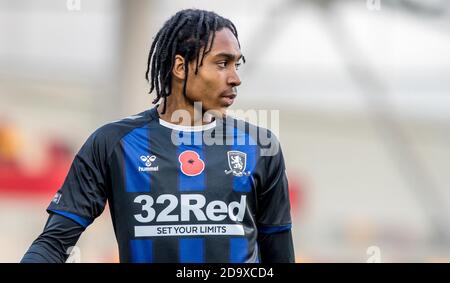 London, Großbritannien. November 2020. Djed Spence vom Middlesborough FC während des Spiels der EFL Sky Bet Championship zwischen Brentford und Middlesbrough im Brentford Community Stadium, London, England am 7. November 2020. Foto von Phil Hutchinson. Nur redaktionelle Verwendung, Lizenz für kommerzielle Nutzung erforderlich. Keine Verwendung bei Wetten, Spielen oder Veröffentlichungen einzelner Vereine/Vereine/Spieler. Kredit: UK Sports Pics Ltd/Alamy Live Nachrichten Stockfoto