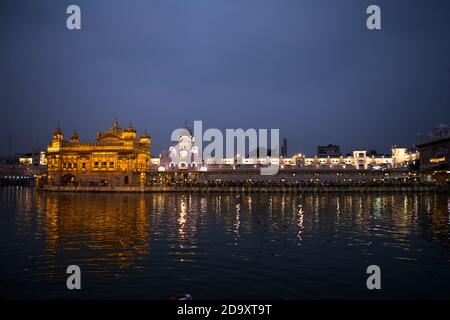 Der Harmindar Sahib, auch bekannt als Goldener Tempel Amritsar. Religiöser Ort der Sikhs. Sikh gurdwara Golden Temple Stockfoto