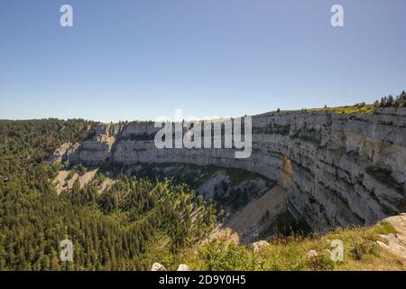 Creux du Van, ein berühmter Berg in der Schweiz Stockfoto