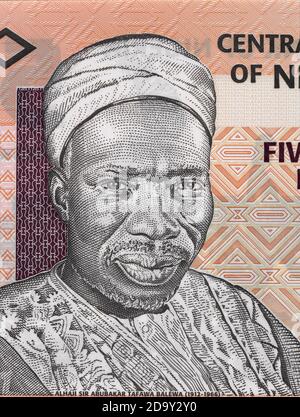 Abubakar Tafawa Balewa Porträt über Nigeria 5 Naira Banknote Nahaufnahme Makro, nigerianisches Geld Nahaufnahme Stockfoto