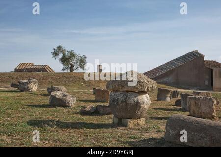 Tarquinia, Italien - 2. November 2017: Die etruskische Nekropole von Monterozzi (8. Jahrhundert v. Chr.) ist ein Weltkulturerbe in Tarquinia, Cerveteri Rom PR Stockfoto