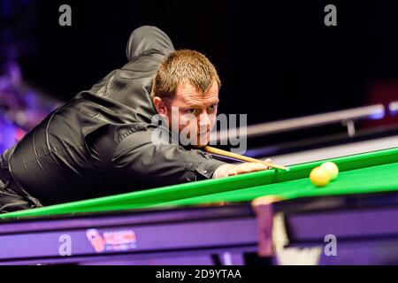 MILTON KEYNES, GROSSBRITANNIEN. November 2020. Mark Allen beim 2020 888Sport Champion of Champions Snooker Finale in der Marshall Arena am Sonntag, 08. November 2020 in MILTON KEYNES, ENGLAND. Kredit: Taka G Wu/Alamy Live Nachrichten Stockfoto