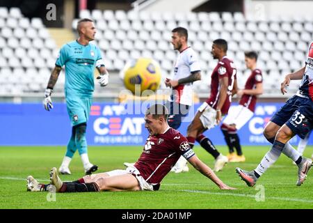 Turin, Italien. November 2020. TURIN, ITALIEN - 08. November 2020: Andrea Belotti vom FC Turin sieht während des Fußballspiels Serie A zwischen FC Turin und FC Crotone dejected aus. (Foto von Nicolò Campo/Sipa USA) Quelle: SIPA USA/Alamy Live News Stockfoto